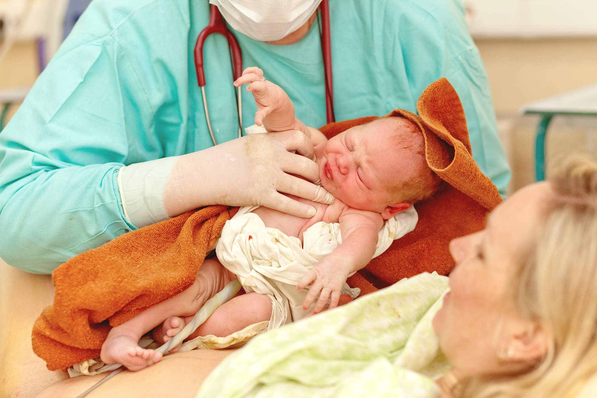 Birth first. Процесс рождения ребенка в роддоме.
